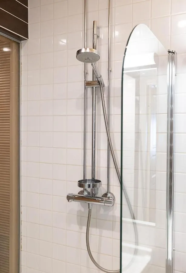 2Ndhomes Luxury Helsinki Center 2Br Apartment With Sauna 0*,  Finland